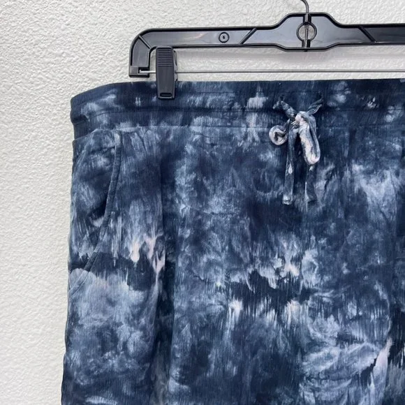 Torrid black blue elastic waist womens shorts  Size: 2X - Picture 5 of 7